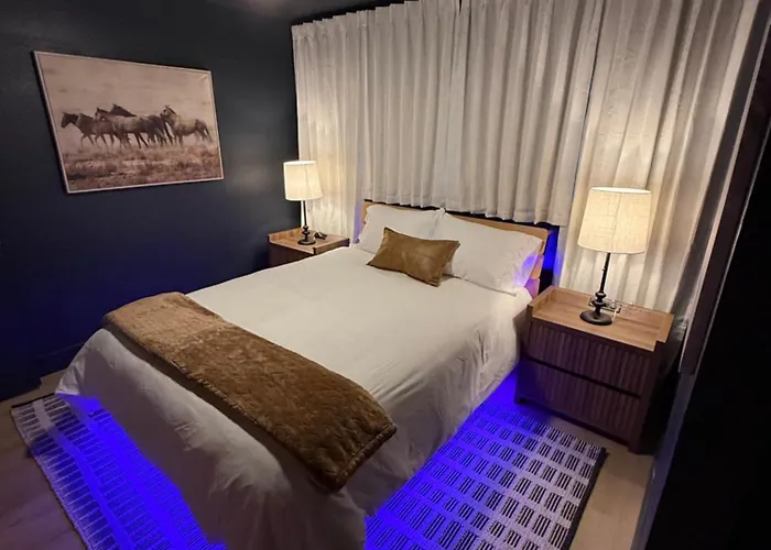 Location! Pool, Hot Tub, Game Near Old Town & Asu * Tempe